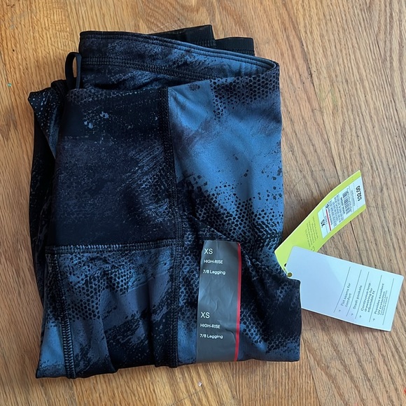 NWT All motion (Target) blue leggings - Picture 4 of 4